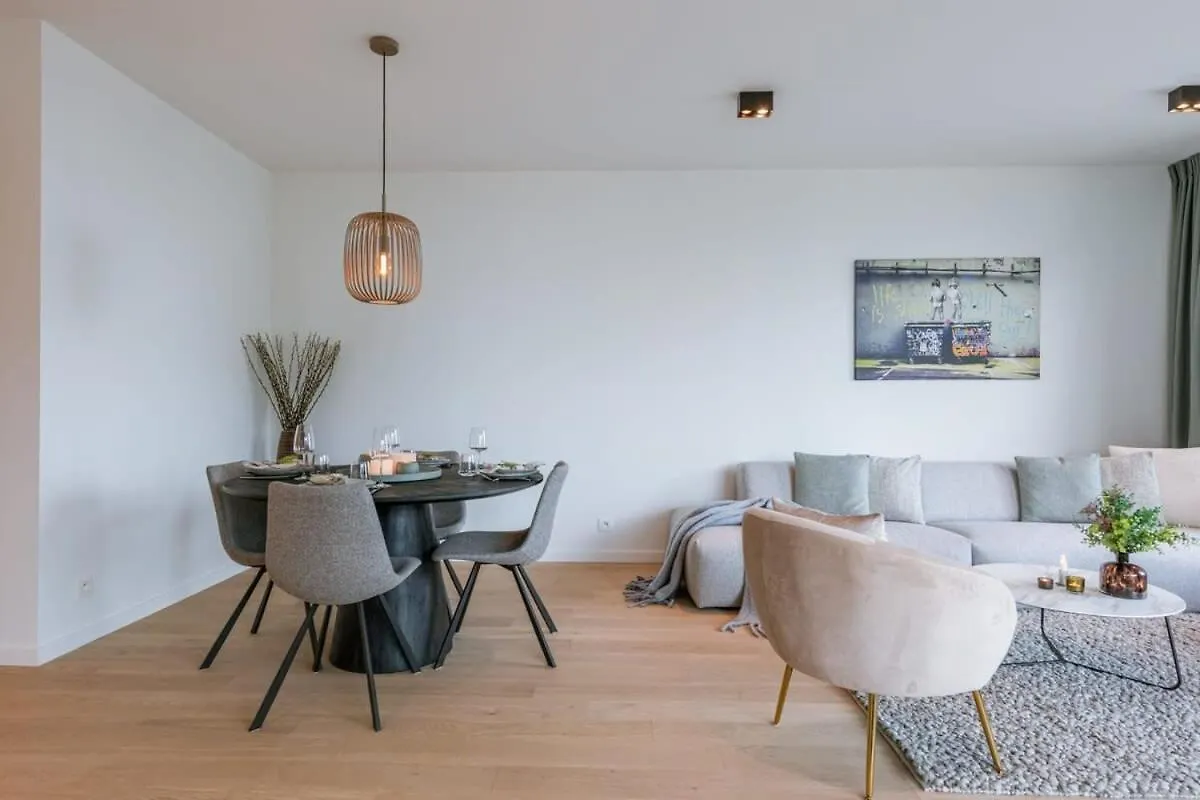 Huswell - Stylish 2 Bedroom With Terrace And Parking 奥斯滕德